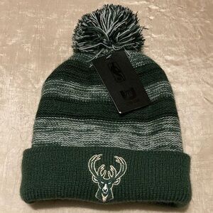 NBA Milwaukee Bucks Beanie Pom Hat
